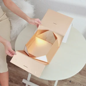 Luxury Gold Magnetic Closure Folding Gift Box With LED Light